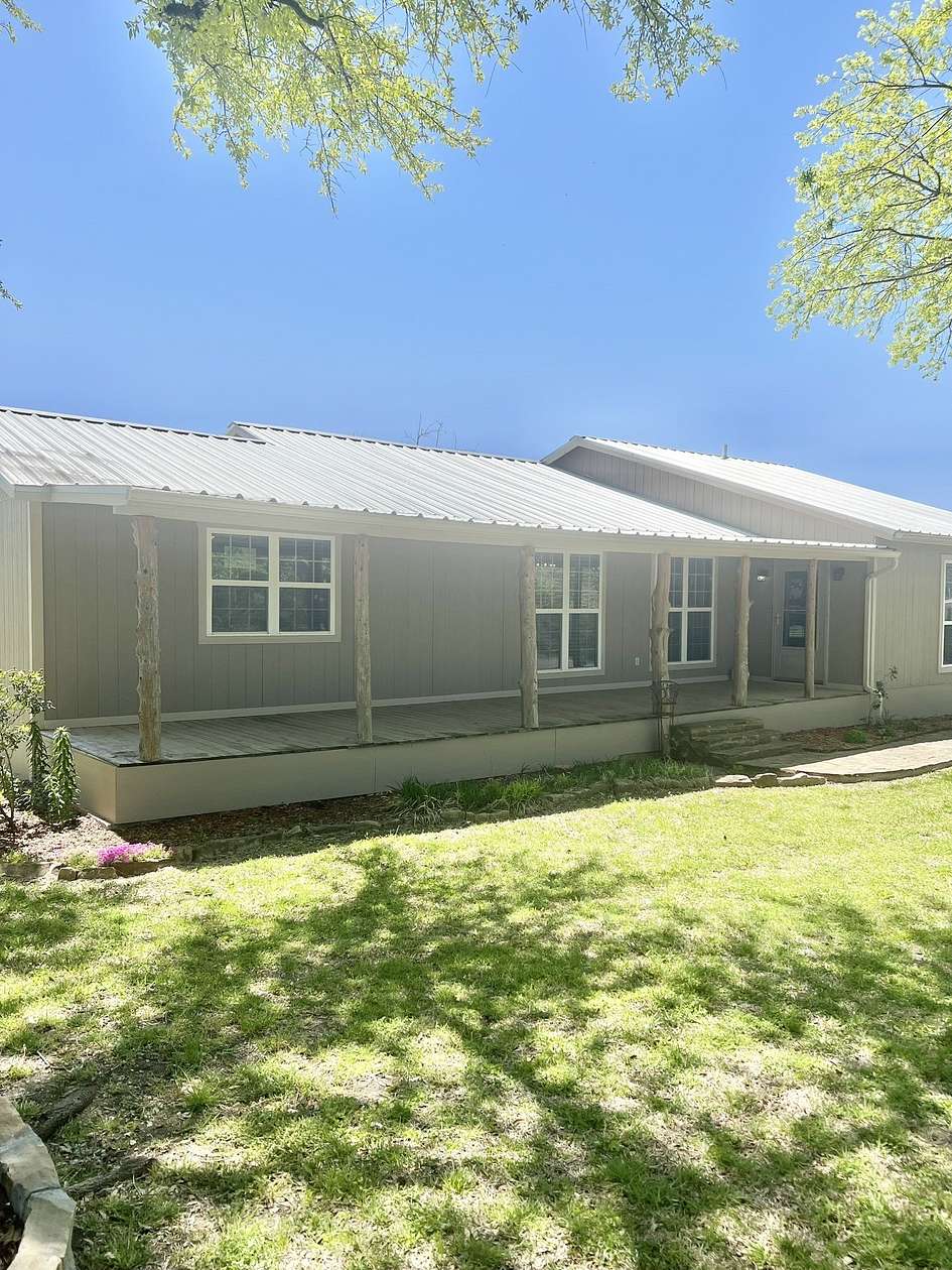 3.5 Acres of Land with Home for Lease in Farmersville, Texas