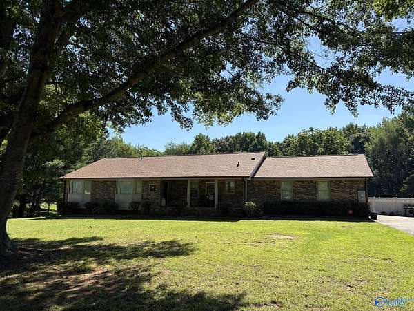 6 Acres of Improved Commercial Land for Sale in Huntsville, Alabama