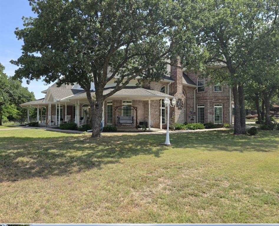 4.9 Acres of Land with Home for Sale in Marlow, Oklahoma
