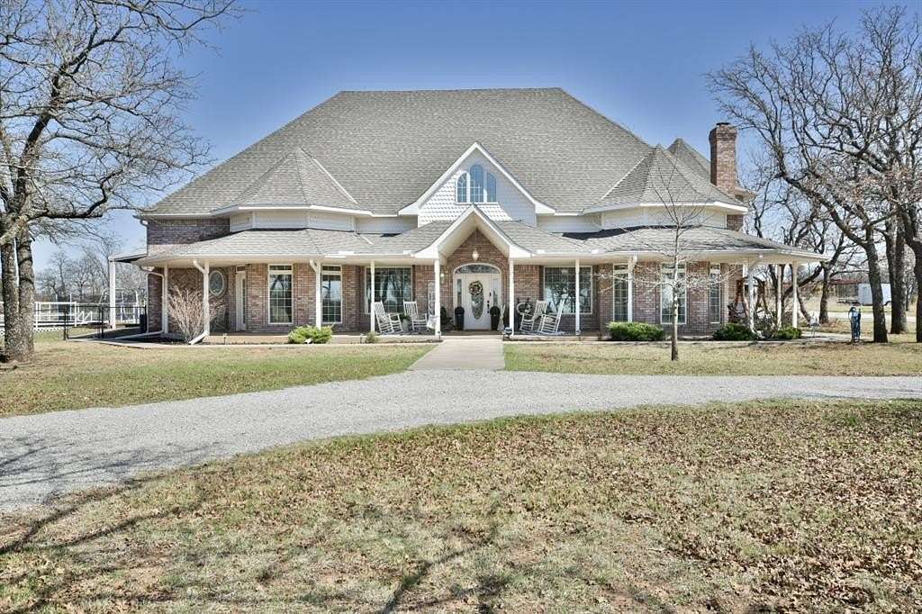10 Acres of Land with Home for Sale in Marlow, Oklahoma