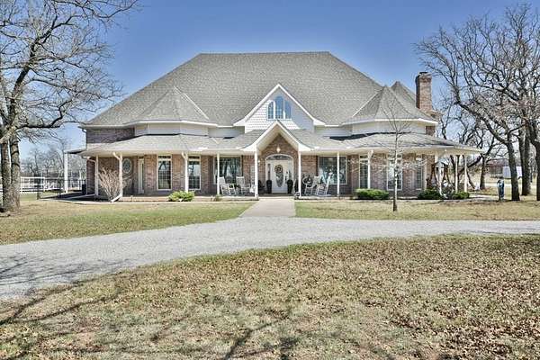 10 Acres of Land with Home for Sale in Marlow, Oklahoma