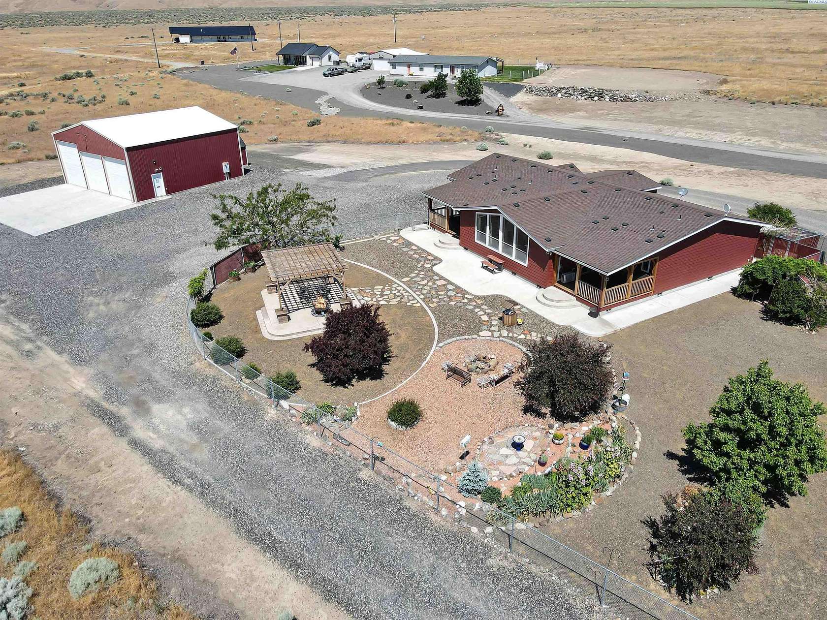 3.23 Acres of Land with Home for Sale in Benton City, Washington