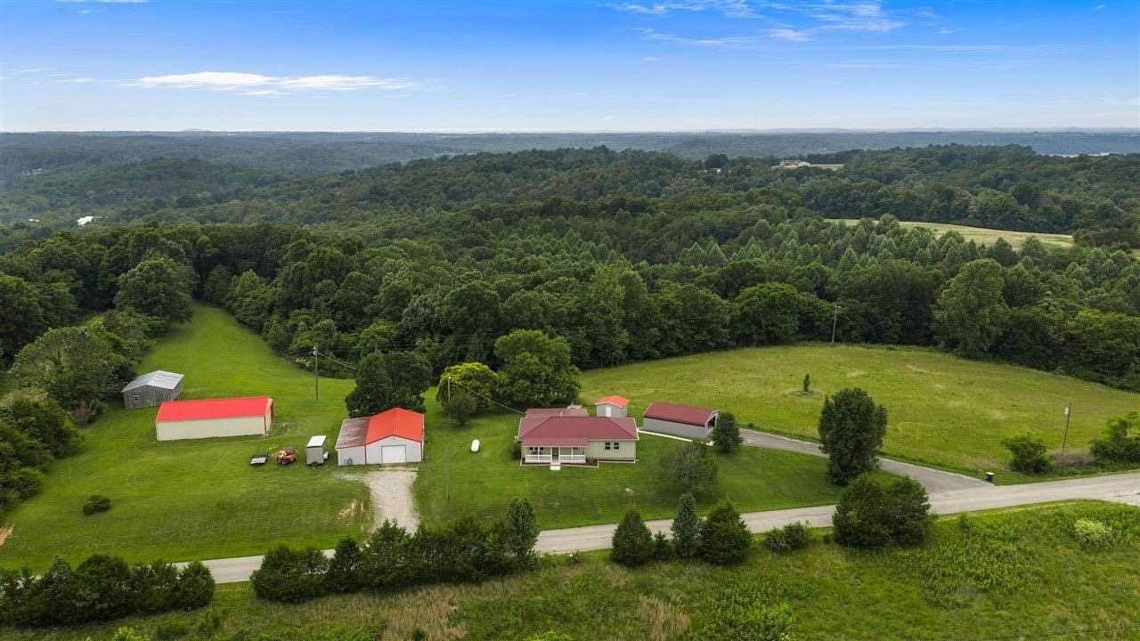 4.78 Acres of Land with Home for Sale in Mammoth Cave, Kentucky