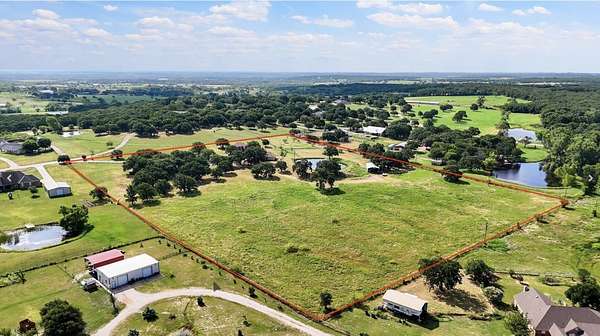10.1 Acres of Land with Home for Sale in Crowley, Texas