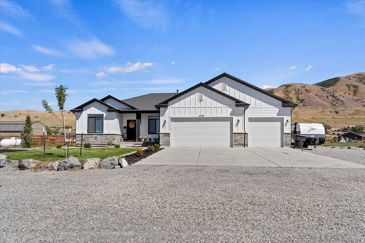 2 Acres of Land with Home for Sale in Collinston, Utah