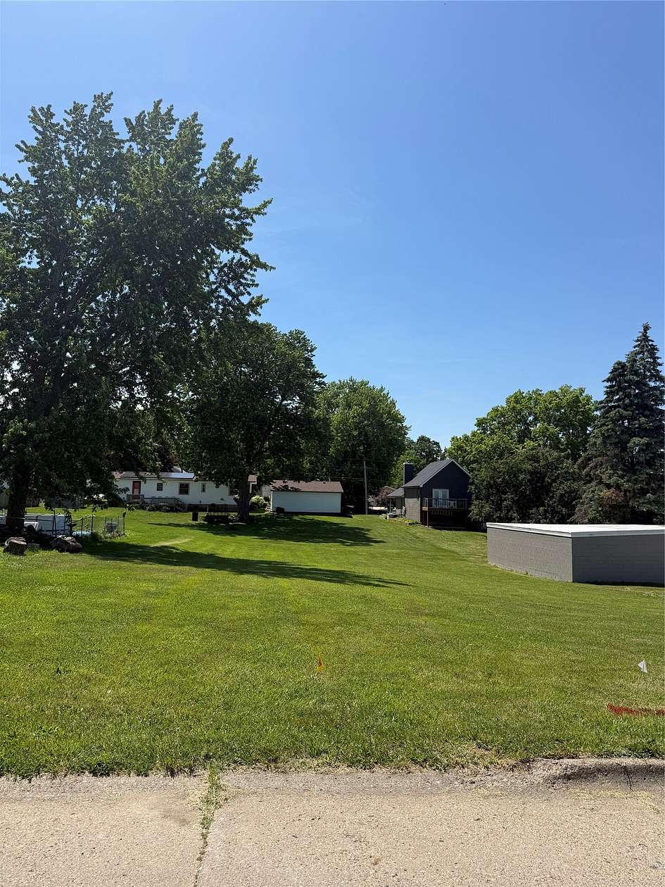 0.2 Acres of Residential Land for Sale in Newton, Iowa