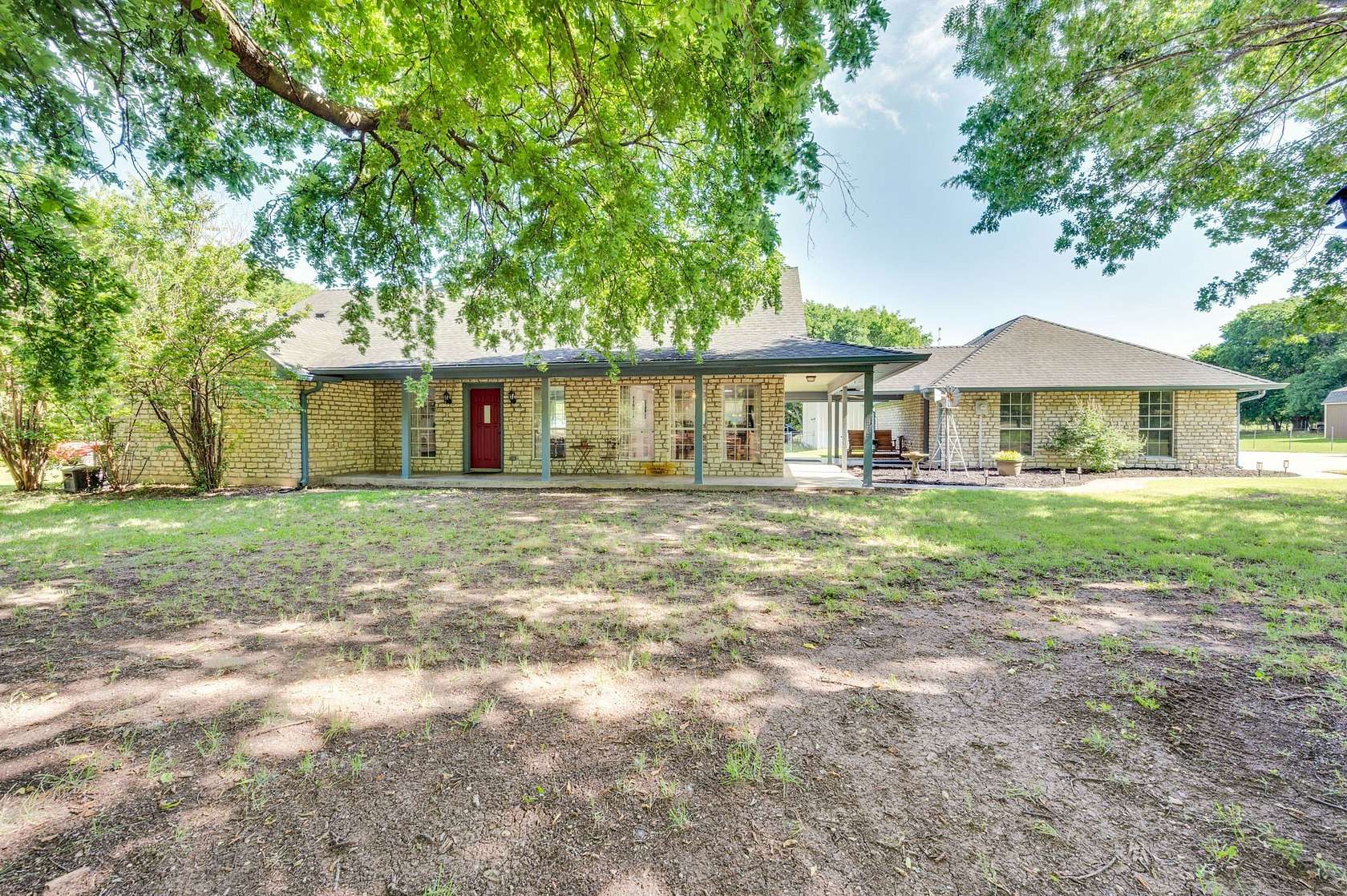 10.1 Acres of Land with Home for Sale in Midlothian, Texas