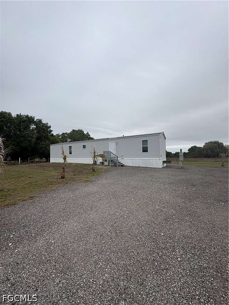 2 Acres of Land with Home for Sale in Clewiston, Florida