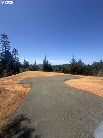1.12 Acres of Residential Land for Sale in Coos Bay, Oregon