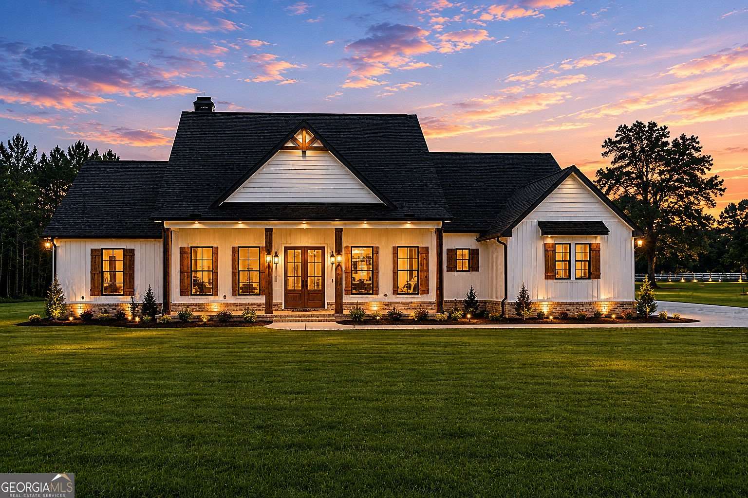 1.75 Acres of Land with Home for Sale in Macon, Georgia