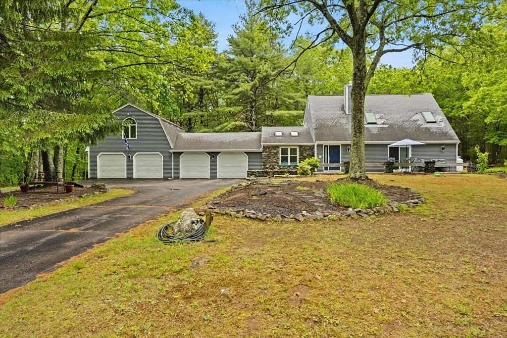 10 Acres of Land with Home for Sale in Franklin, Massachusetts