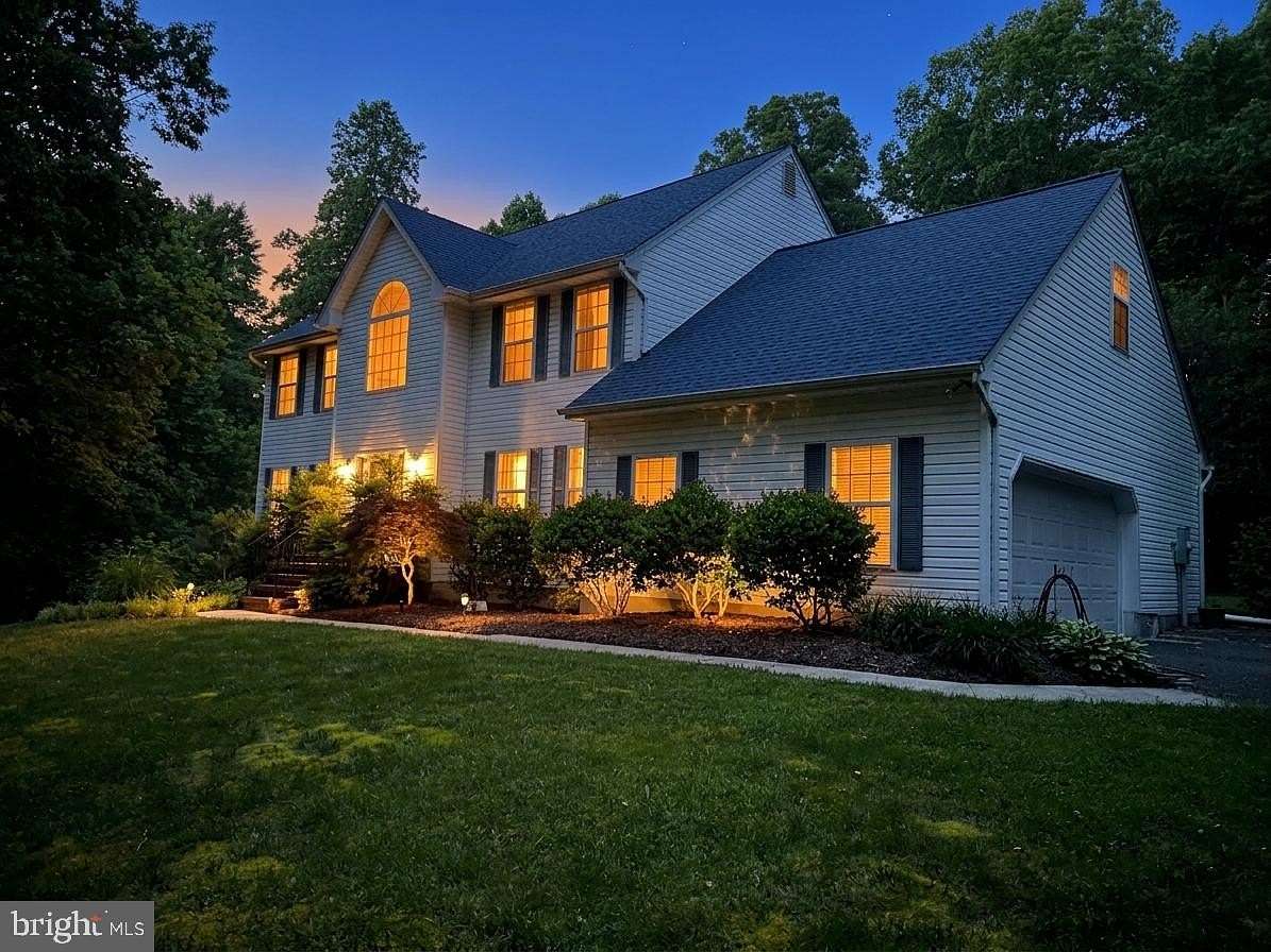 5 Acres of Land with Home for Sale in Mechanicsville, Maryland