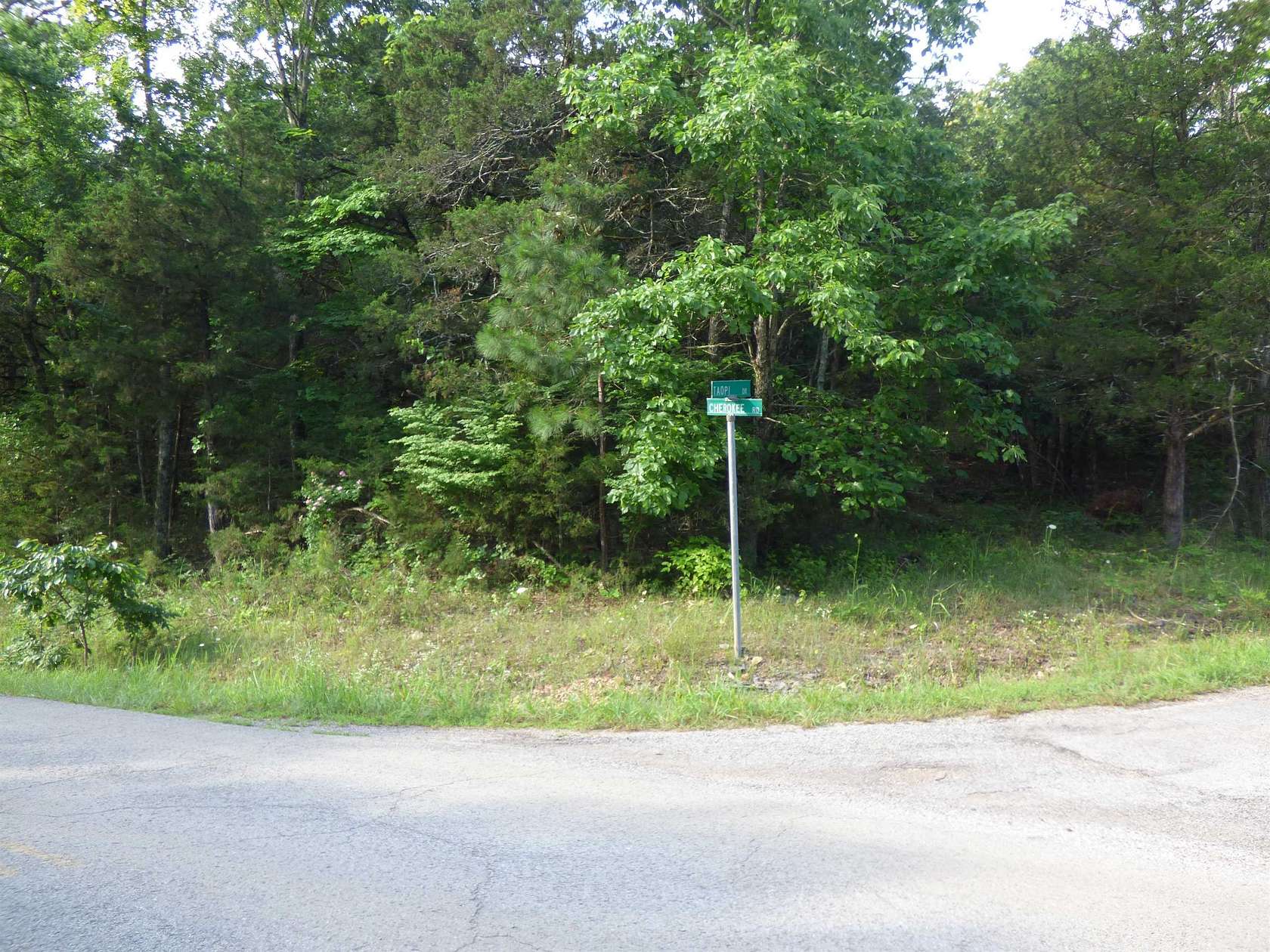2 Acres of Residential Land for Sale in Cherokee Village, Arkansas
