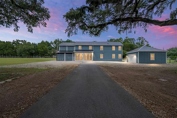 5 Acres of Land with Home for Sale in Oxford, Florida
