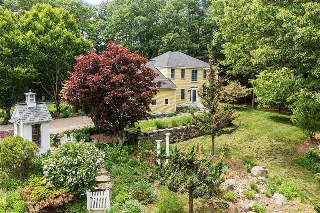 2.8 Acres of Land with Home for Sale in Littleton, Massachusetts