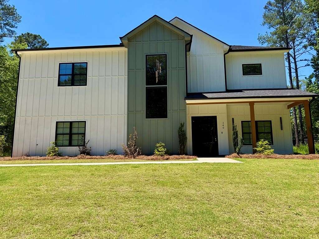 1.66 Acres of Land with Home for Sale in Fayetteville, Georgia