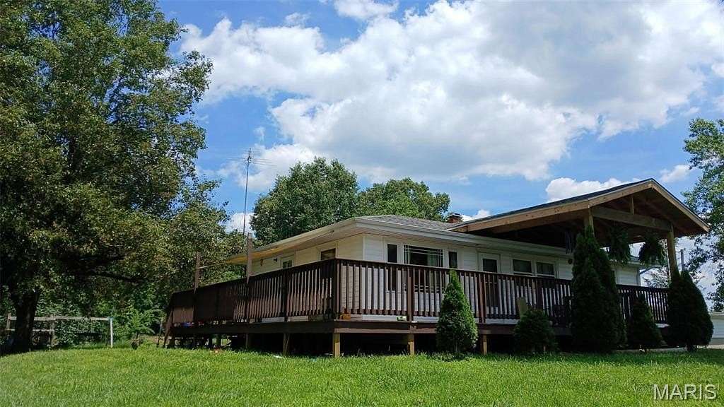20.6 Acres of Land with Home for Sale in Stonefort, Illinois