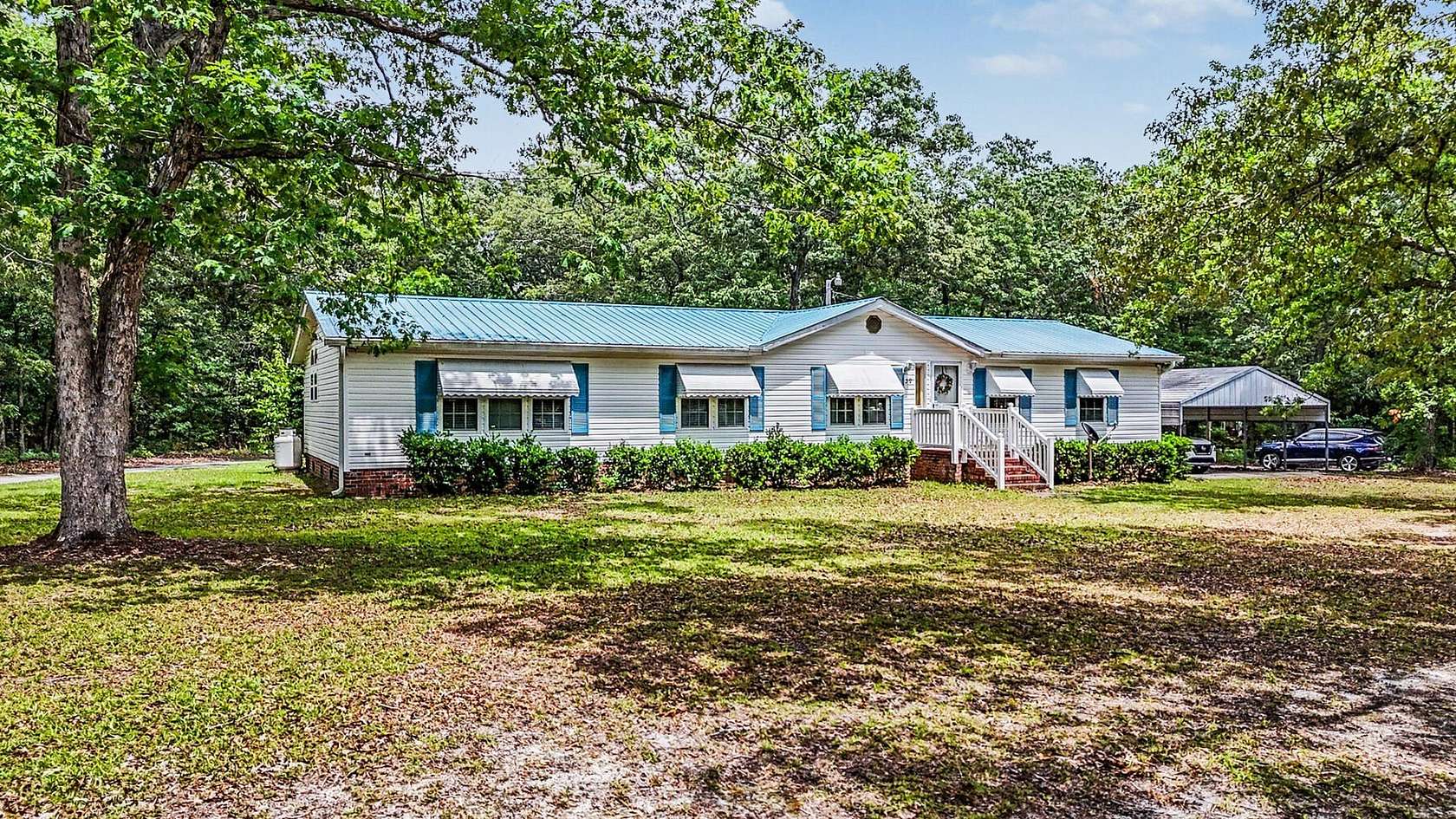 4.54 Acres of Land with Home for Sale in St. Matthews, South Carolina