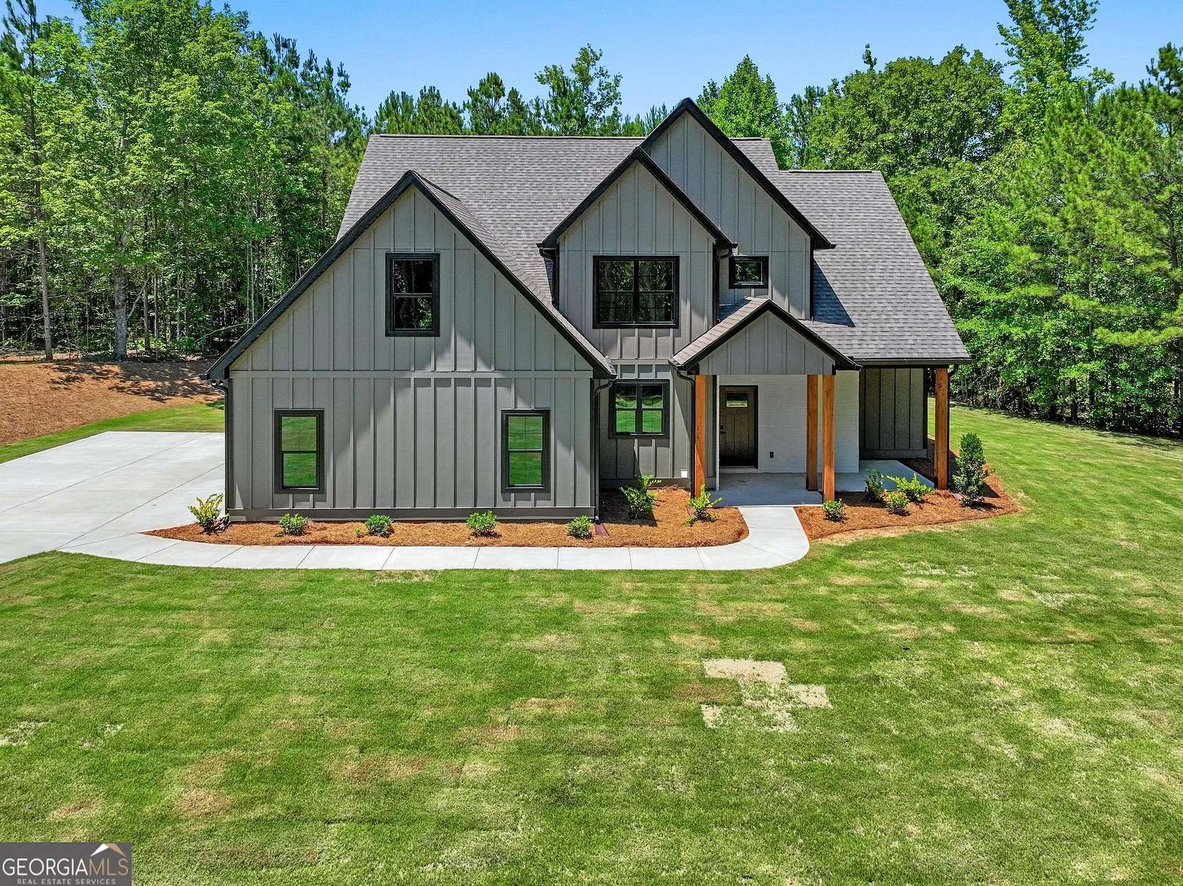 5 Acres of Land with Home for Sale in Moreland, Georgia