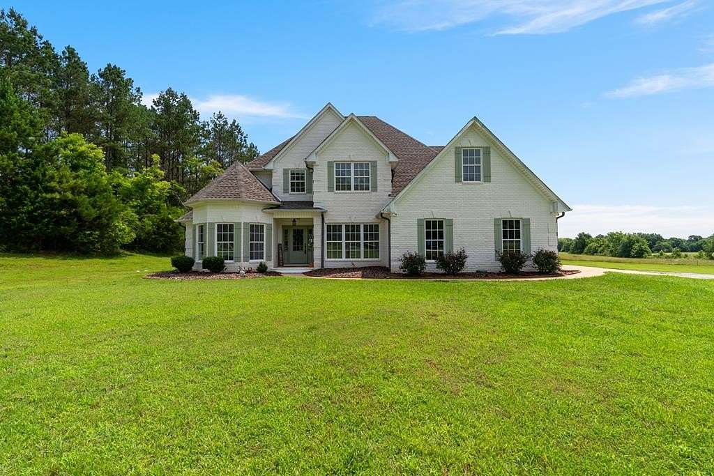 2.5 Acres of Land with Home for Sale in Guntown, Mississippi