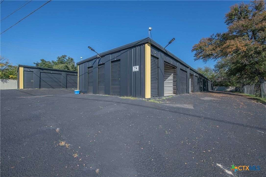 2.14 Acres of Improved Commercial Land for Sale in Killeen, Texas
