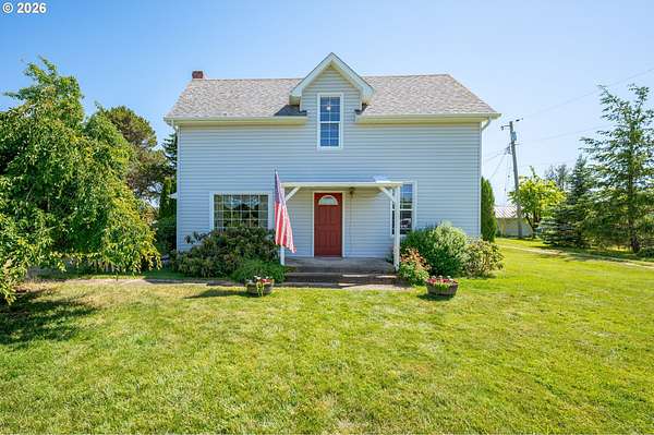 6.78 Acres of Land with Home for Sale in Sheridan, Oregon