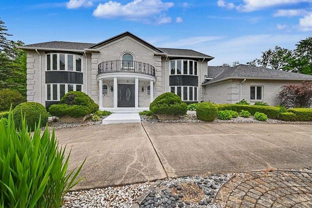 11.4 Acres of Land with Home for Sale in Mansfield, Ohio