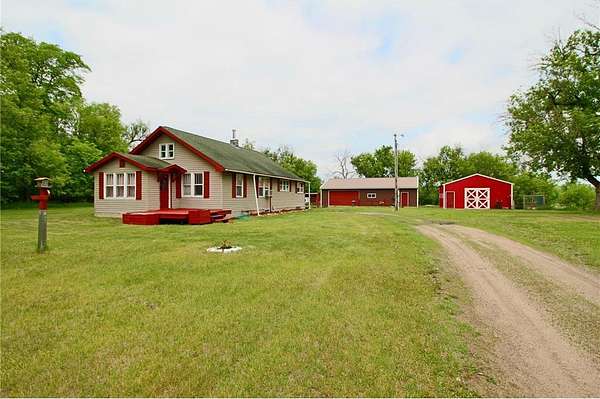 10 Acres of Recreational Land with Home for Sale in Thomastown Township, Minnesota