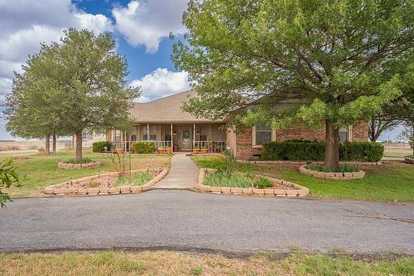 7 Acres of Land with Home for Sale in Amarillo, Texas