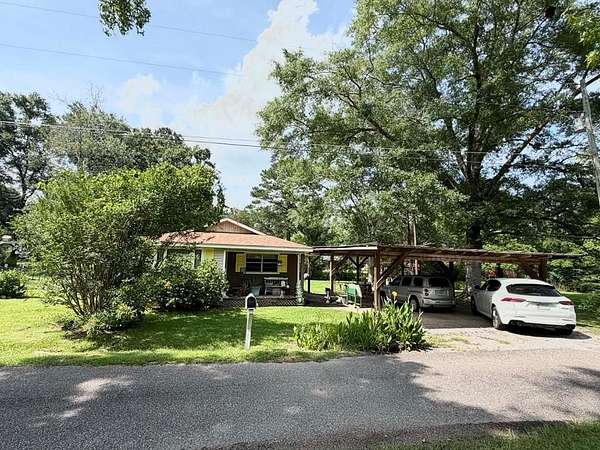 2.55 Acres of Land with Home for Sale in Laurel, Mississippi