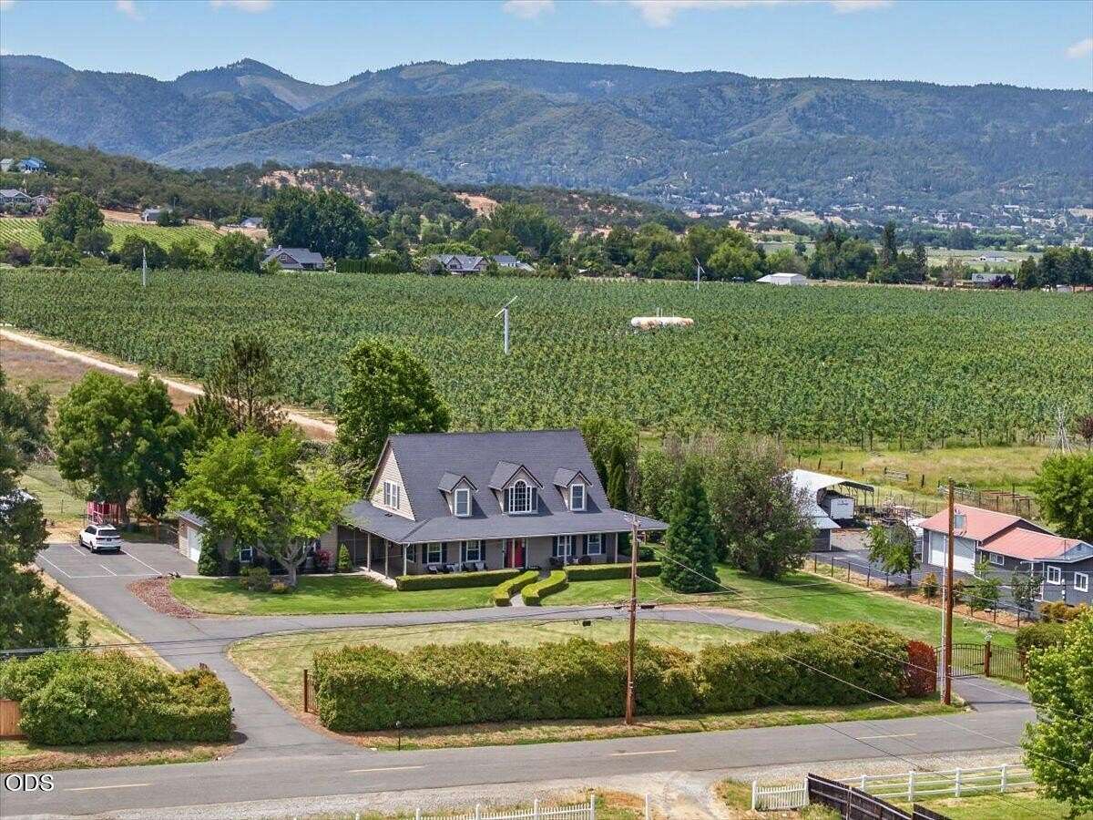 2.53 Acres of Land with Home for Sale in Medford, Oregon