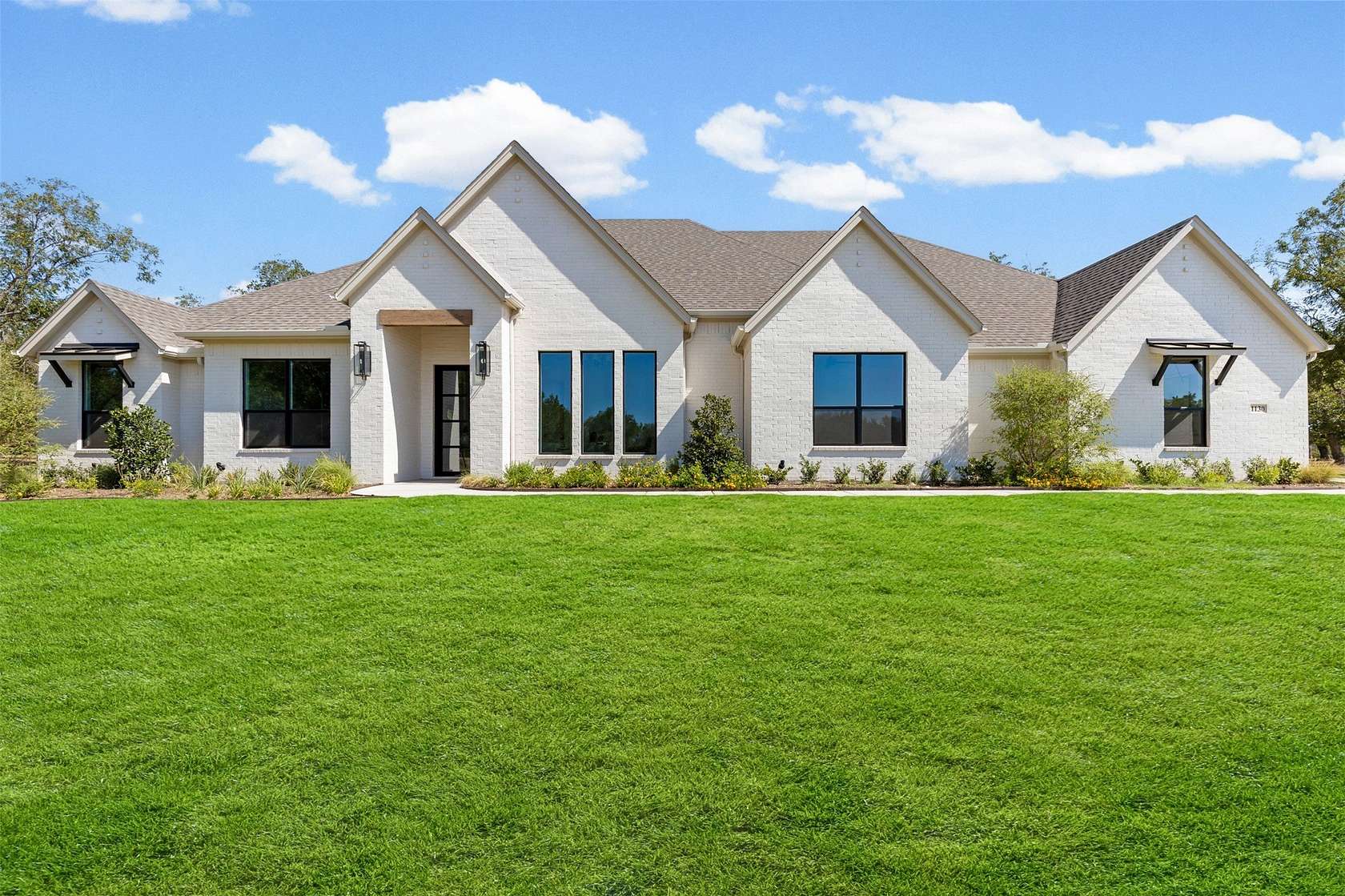 1.54 Acres of Land with Home for Sale in Granbury, Texas