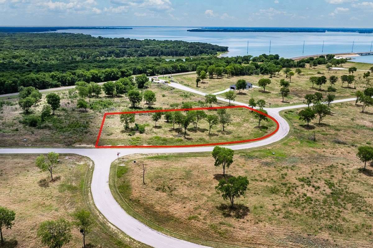 1.55 Acres of Residential Land for Sale in Kerens, Texas