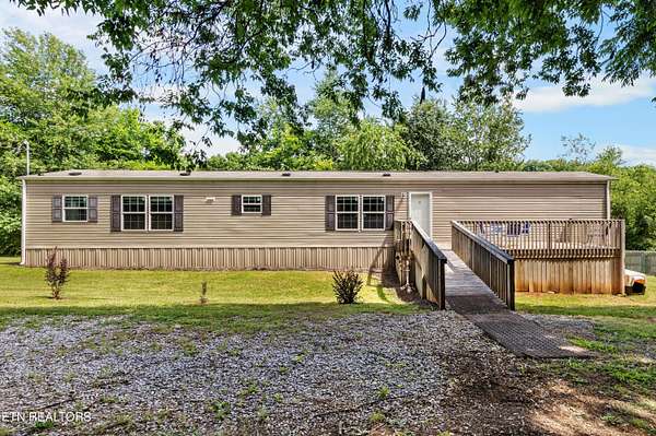 10.1 Acres of Land with Home for Sale in Knoxville, Tennessee