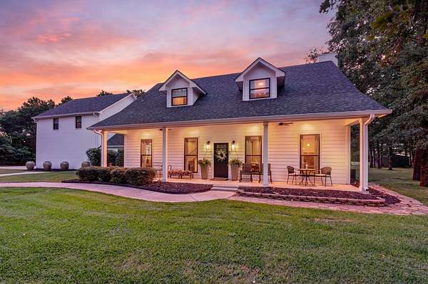 3.2 Acres of Land with Home for Sale in Fort Worth, Texas