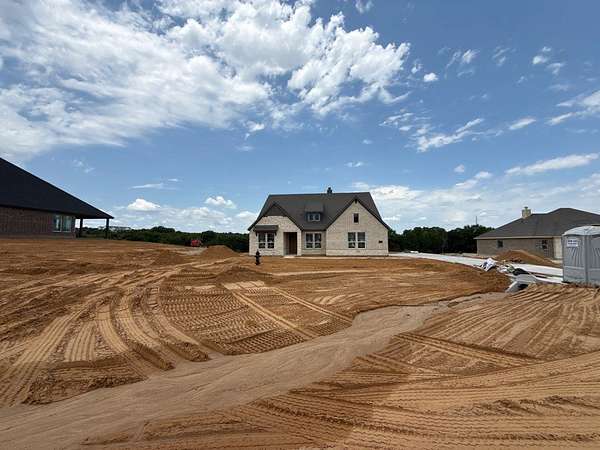 1.5 Acres of Land with Home for Sale in Weatherford, Texas