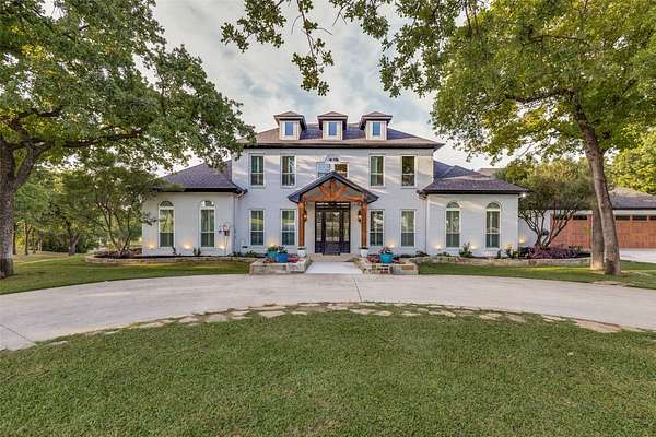 277 Acres of Land with Home for Sale in Alvord, Texas