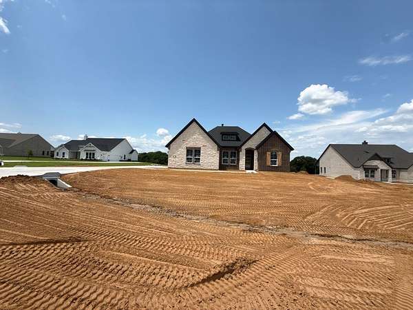1.72 Acres of Land with Home for Sale in Weatherford, Texas