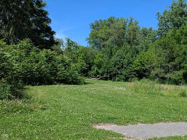 6 Acres of Residential Land for Sale in Alexandria, Indiana