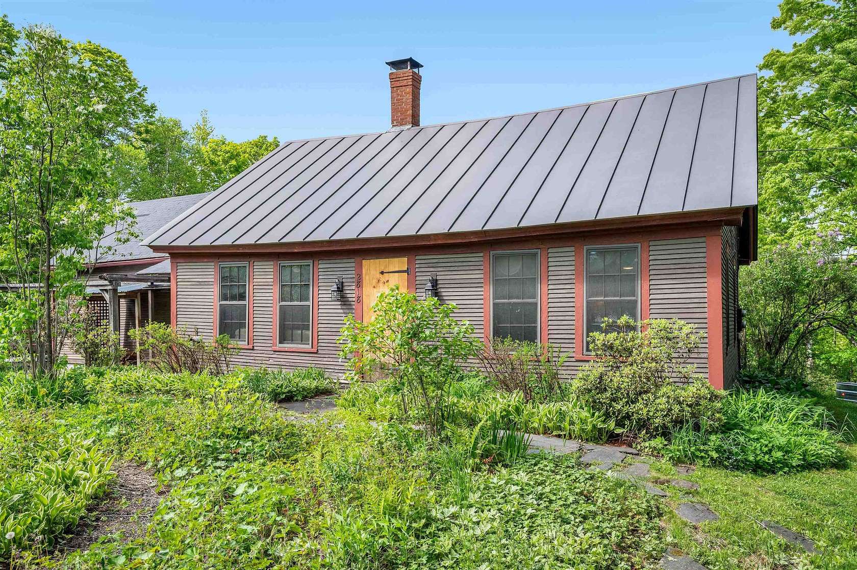 10 Acres of Improved Mixed-Use Land for Sale in Brookfield, Vermont