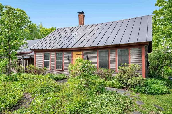 10 Acres of Improved Mixed-Use Land for Sale in Brookfield, Vermont