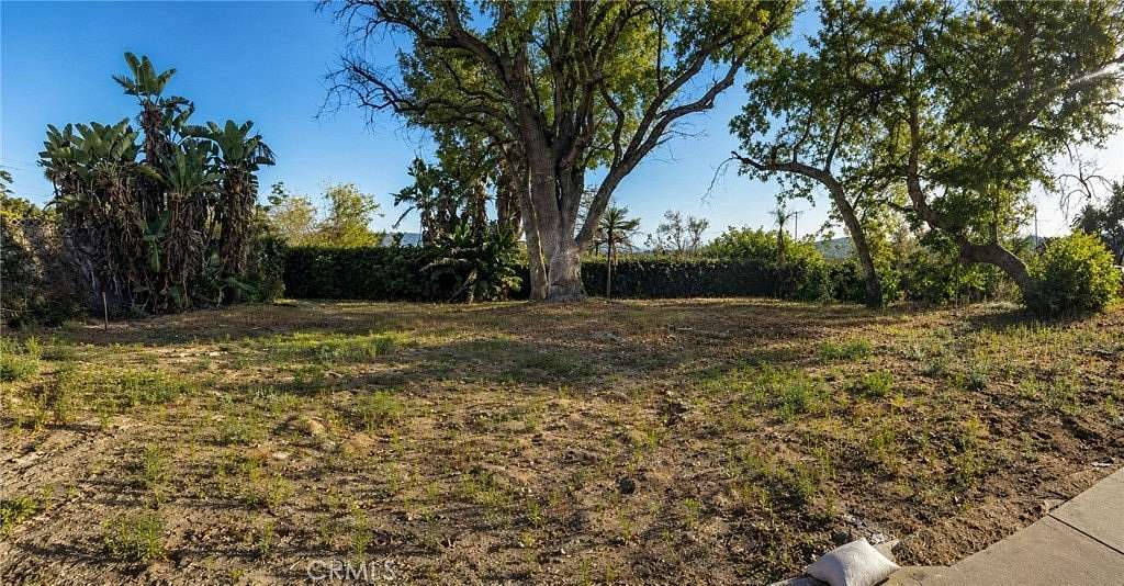 0.33 Acres of Residential Land for Sale in Altadena, California