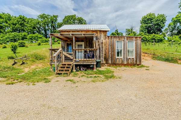15 Acres of Land with Home for Sale in Tazewell, Tennessee