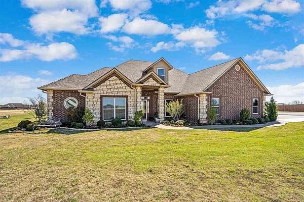 4.17 Acres of Land with Home for Sale in Lawton, Oklahoma