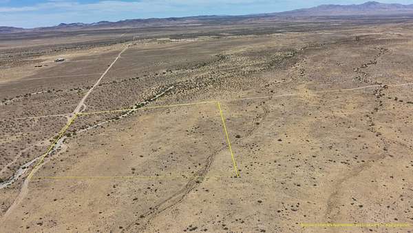 20 Acres of Recreational Land for Sale in Dolan Springs, Arizona