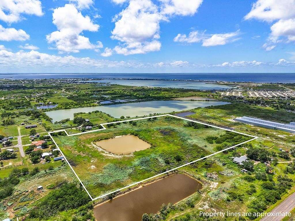 20 Acres of Mixed-Use Land for Sale in Rockport, Texas