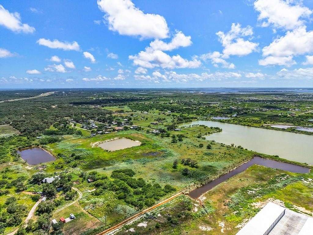 20 Acres of Mixed-Use Land for Sale in Rockport, Texas