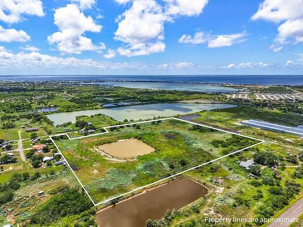 20 Acres of Mixed-Use Land for Sale in Rockport, Texas