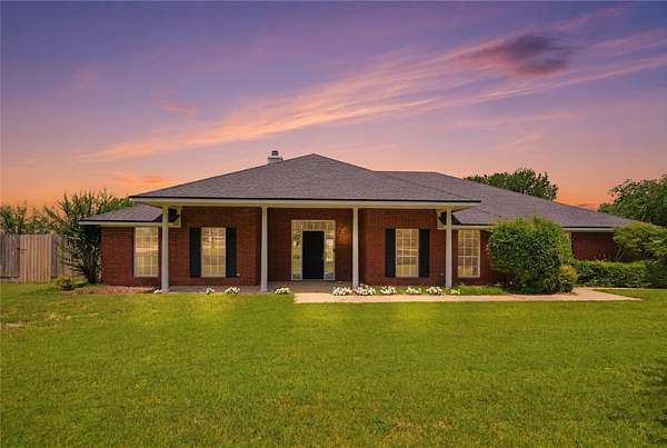 2.6 Acres of Land with Home for Sale in Woodway, Texas