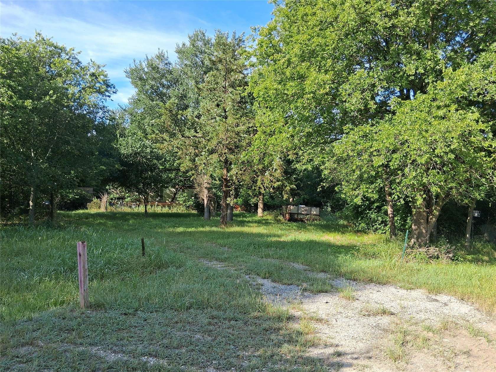 2 Acres of Residential Land for Sale in Alvarado, Texas